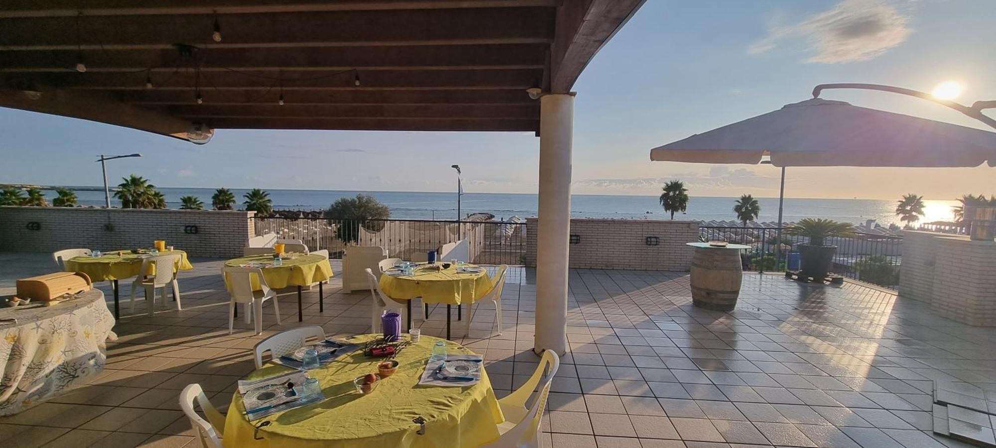 il Sorriso di Angelina Pescara Exterior foto
