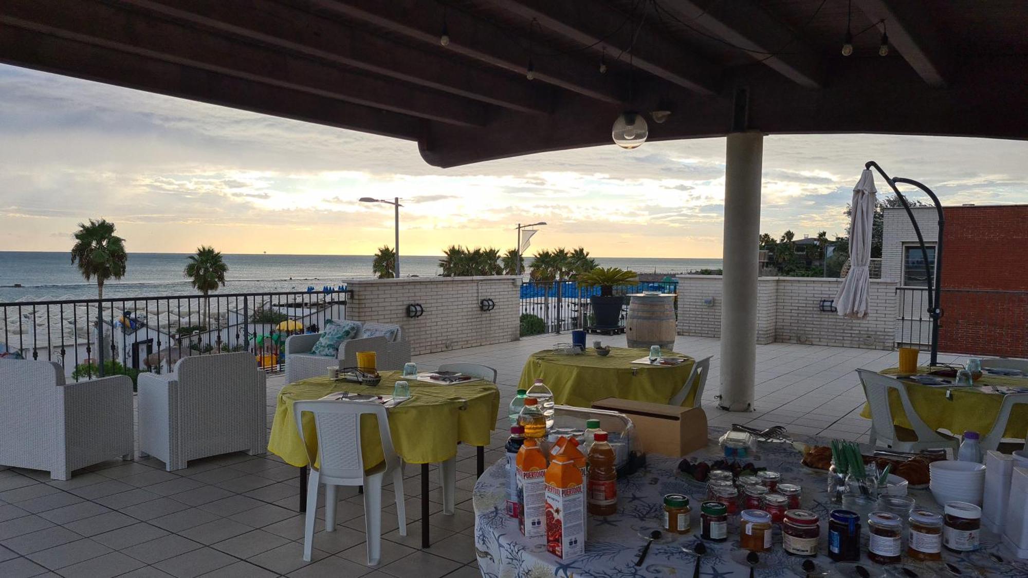 il Sorriso di Angelina Pescara Exterior foto